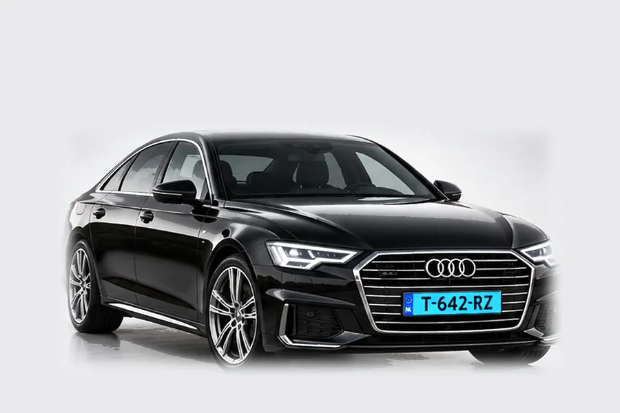 Zwarte Audi A6 taxi van Braintax